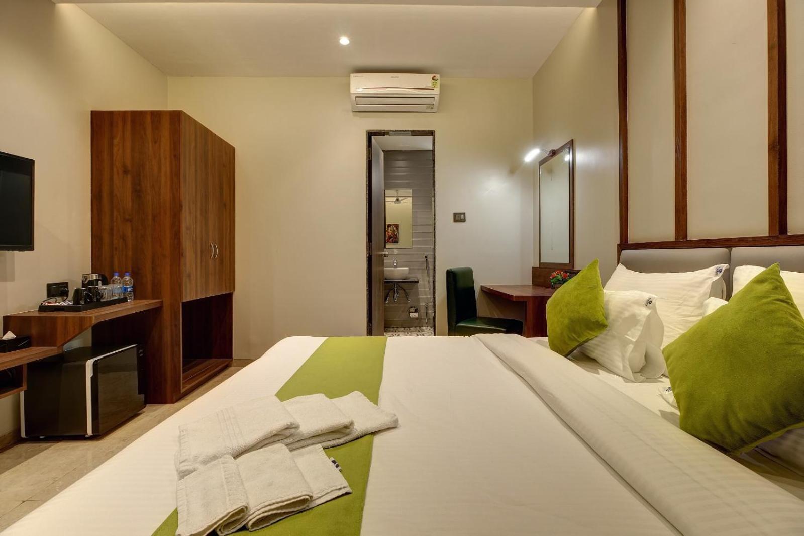 Magnus Fortune House Business Hotel , Magarpatta Mundhva Exterior foto